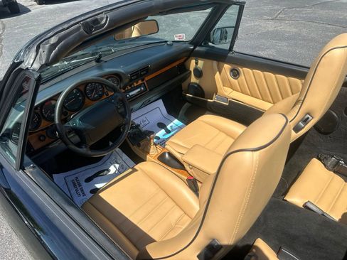 Used 1990 Porsche 911 Carrera RWD image 19