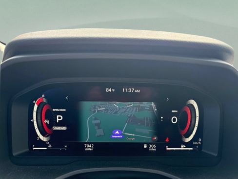 Used 2025 Nissan Rogue Platinum w/ Platinum Premium Package FWD image 10