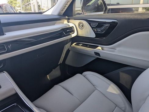 New 2025 Lincoln Aviator Reserve w/ Equipment Group 201A image 13