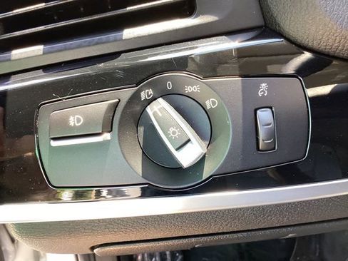 Used 2017 BMW X3 sDrive28i w/ Premium Package 3 RWD image 18