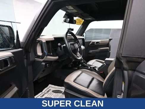 Used 2023 Ford Bronco Wildtrak image 17