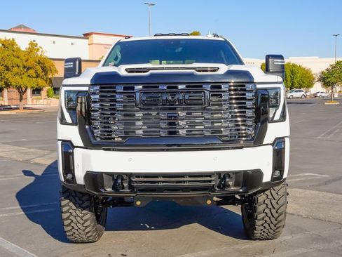 New 2026 GMC Sierra 3500 Denali w/ Denali Reserve Package AWD/4WD image 4