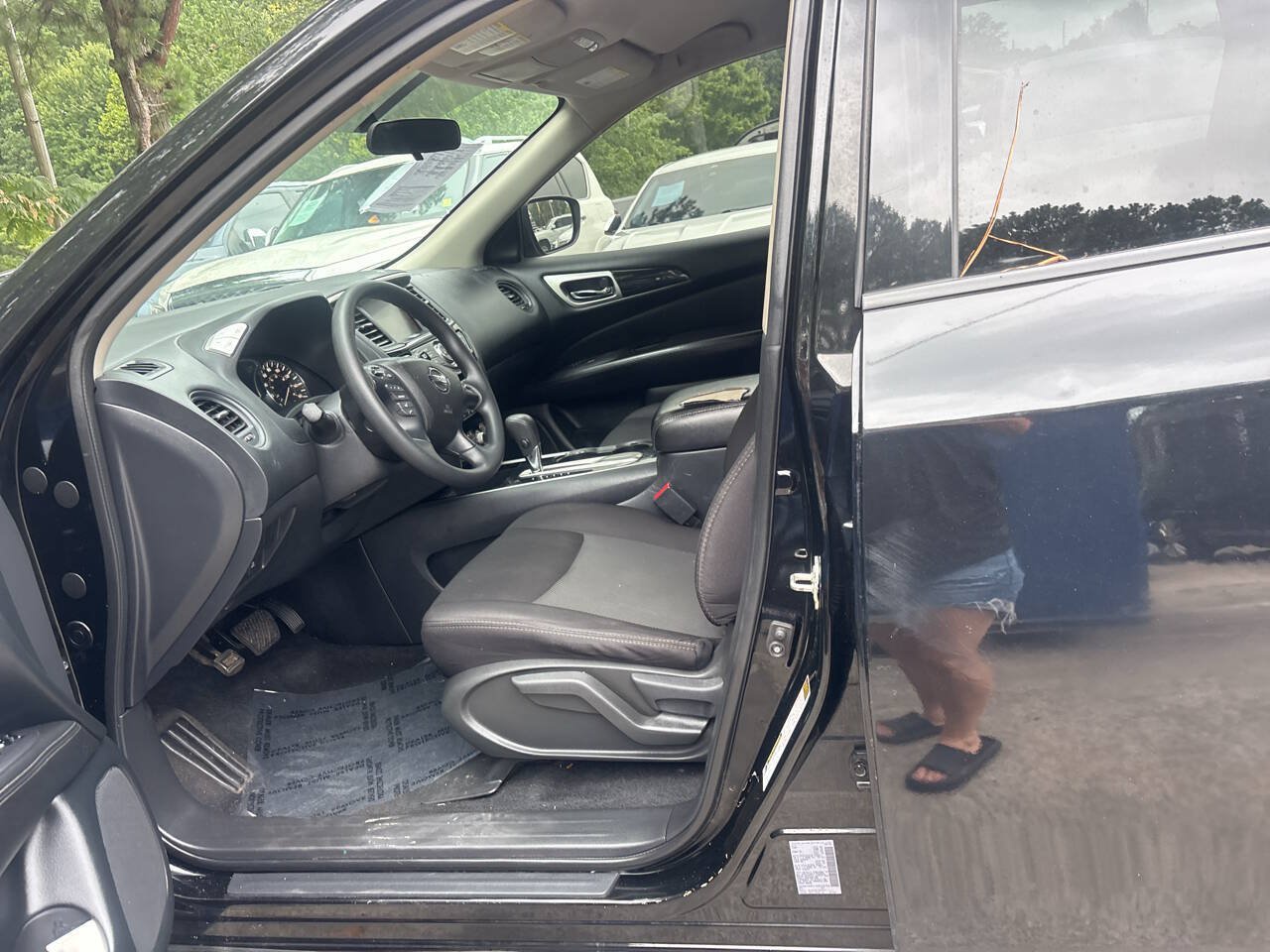 Used 2020 Nissan Pathfinder S FWD image 9