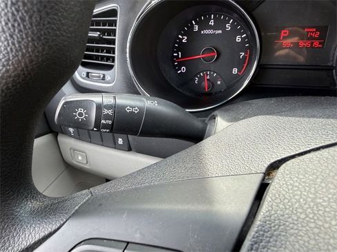 Used 2016 Kia Sedona LX w/ Option Group 020 image 17
