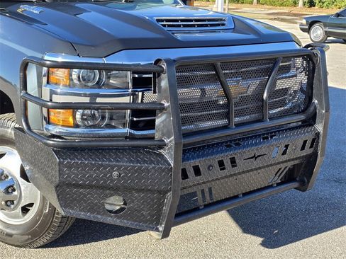 Used 2019 Chevrolet Silverado 3500 High Country w/ Duramax Plus Package image 23