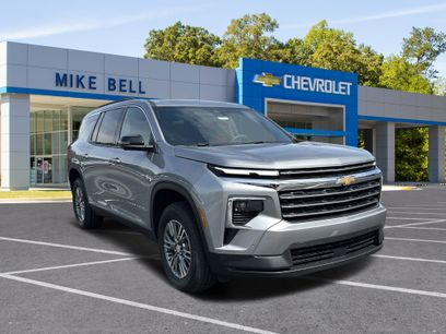 New 2025 Chevrolet Traverse LT w/ Enhanced Driving Package