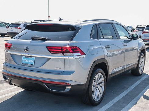 Used 2022 Volkswagen Atlas Cross Sport SE image 6