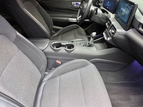 Used 2025 Ford Mustang GT RWD image 11