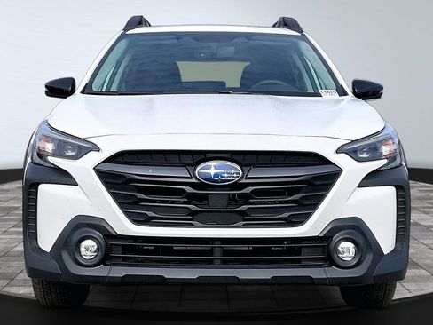 Certified 2025 Subaru Outback Premium w/ Popular Package #1A image 3