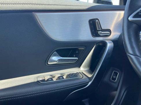 Used 2025 Mercedes-Benz CLA 250 image 25