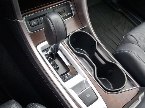 Certified 2022 Subaru Ascent Touring image 16