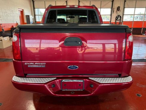 Used 2005 Ford Explorer Sport Trac XLT image 8