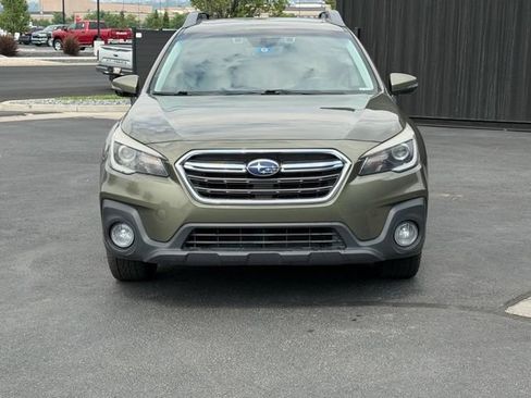 Used 2018 Subaru Outback 2.5i Limited AWD/4WD image 2