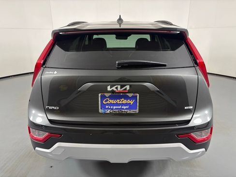 New 2026 Kia Niro EX FWD image 7