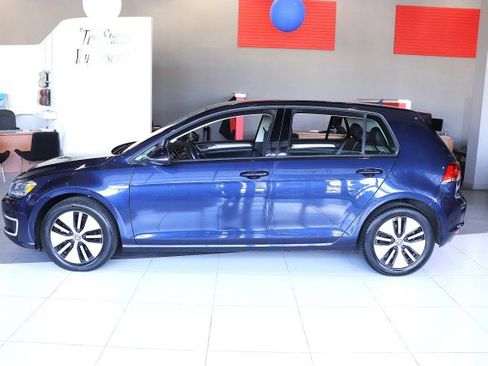 Used 2016 Volkswagen e-Golf SEL Premium image 3