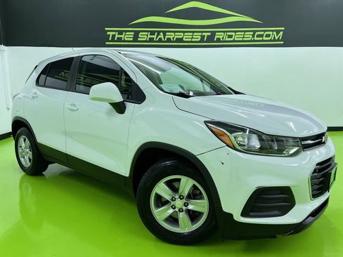 Used 2021 Chevrolet Trax LS w/ Tint and Cruise Package FWD image 1