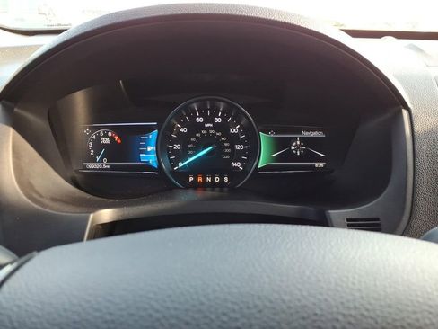 Used 2017 Ford Explorer XLT w/ Equipment Group 202A image 24