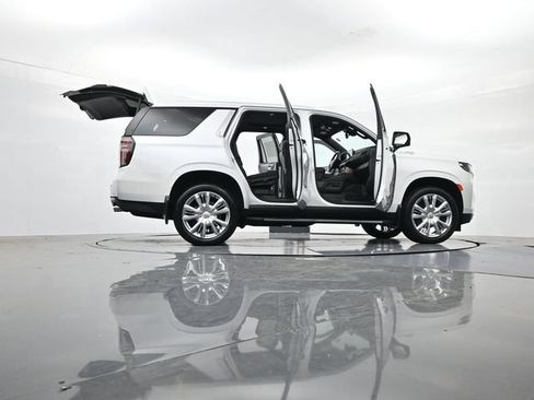 Used 2023 Chevrolet Tahoe High Country AWD/4WD image 56