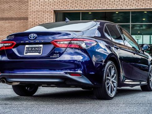 Used 2022 Toyota Camry XLE FWD image 13