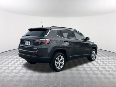 Used 2024 Jeep Compass Latitude w/ Sun and Sound Group image 7