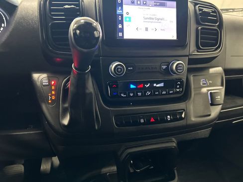 Used 2025 RAM ProMaster 2500 w/ U-Haul Equipment Group FWD image 25