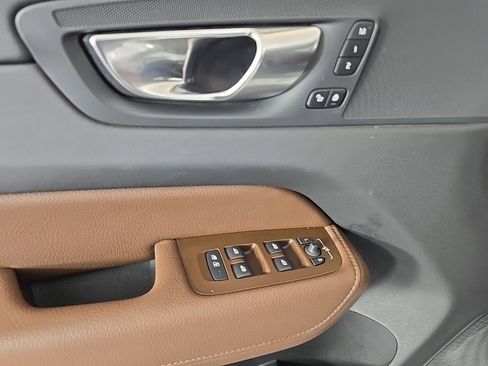 Used 2021 Volvo XC60 T8 Inscription Expression image 25