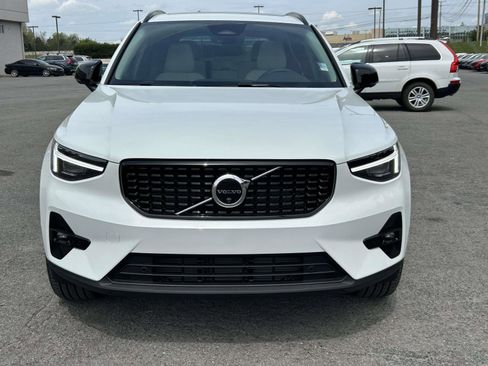 New 2026 Volvo XC40 B5 Ultra w/ Protection Package Premier image 8