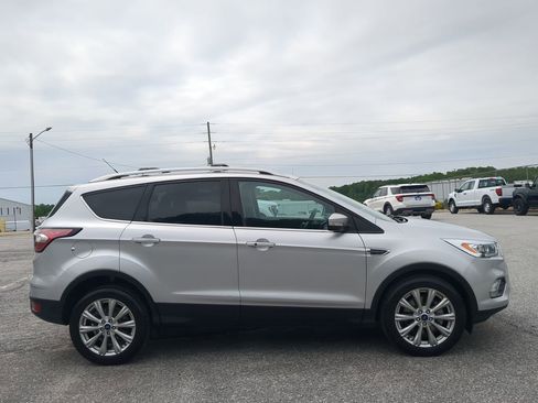 Used 2017 Ford Escape Titanium FWD image 2