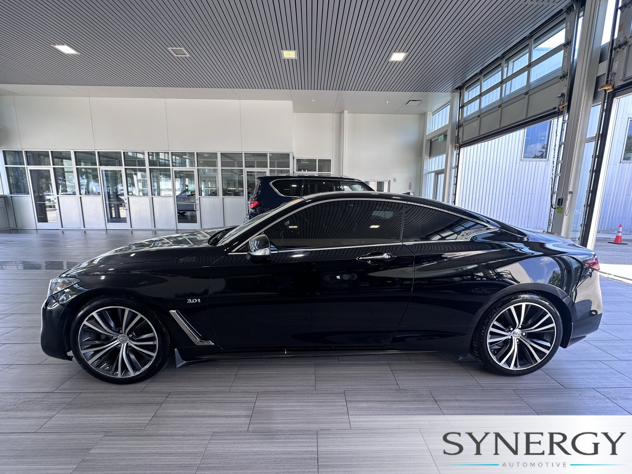 Used 2018 INFINITI Q60 3.0t Luxe RWD image 30