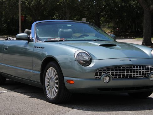 Used 2004 Ford Thunderbird Pacific Coast RWD image 23