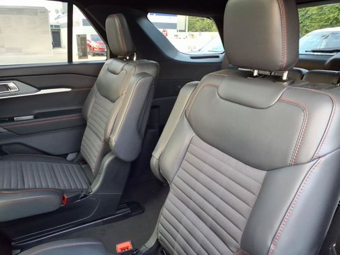 New 2027 Ford Explorer ST-Line AWD/4WD image 9