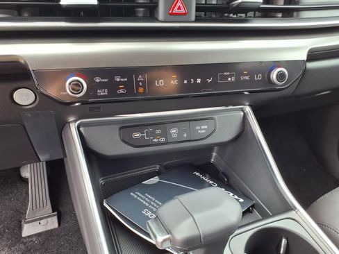 New 2026 Kia Carnival SX image 23