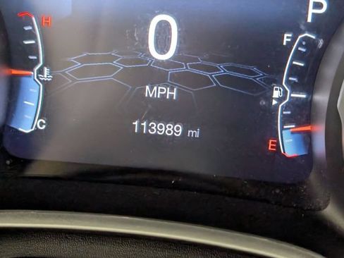 Used 2018 Jeep Compass Latitude w/ Popular Equipment Group AWD/4WD image 18