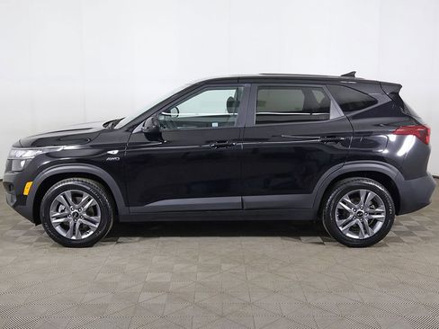 Used 2021 Kia Seltos LX AWD/4WD image 12
