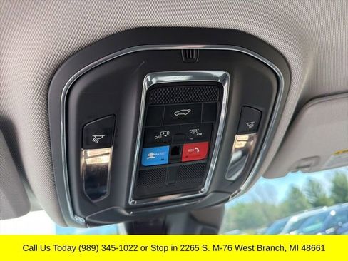 Used 2023 Jeep Grand Cherokee Laredo w/ Luxury Tech Group I AWD/4WD image 25