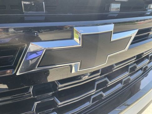 Used 2023 Chevrolet Tahoe Z71 w/ Z71 Off-Road Package image 32