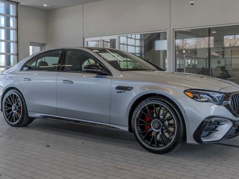 New 2026 Mercedes-Benz E 53 AMG e 4MATIC Sedan image 12
