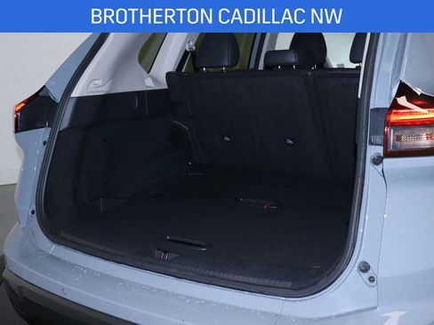 Used 2025 Nissan Rogue SL w/ SL Premium Package image 27