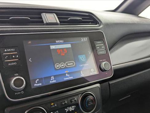Used 2022 Nissan Leaf S image 22