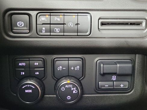 Used 2024 Chevrolet Tahoe RST w/ Luxury Package AWD/4WD image 34