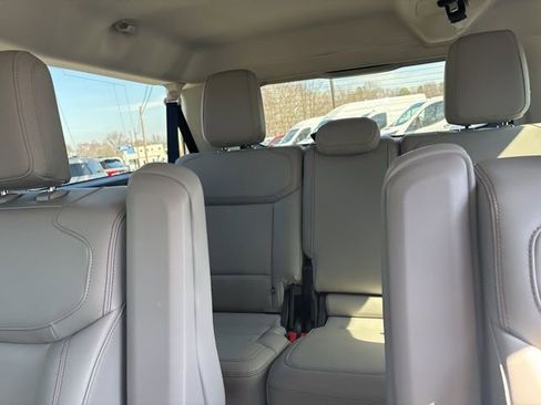 Used 2025 Ford Expedition Max Active image 10