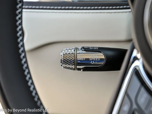 New 2026 Bentley Flying Spur Plug-In Hybrid image 44