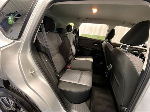 Used 2023 Nissan Rogue SV AWD/4WD image 16