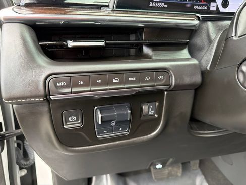 Used 2023 Cadillac Escalade Sport Platinum w/ LPO, ONYX Package AWD/4WD image 34