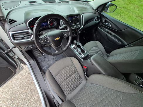 Used 2020 Chevrolet Equinox LT AWD/4WD image 16