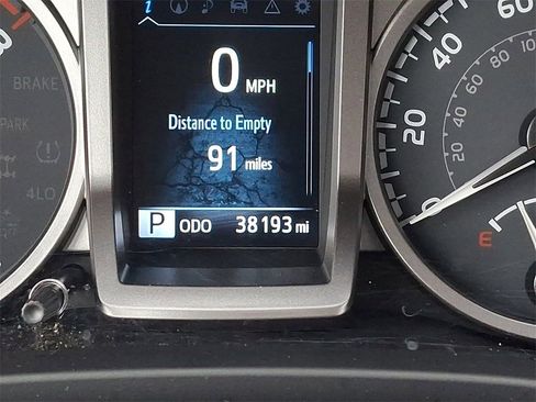 Used 2023 Toyota Tacoma Limited image 20