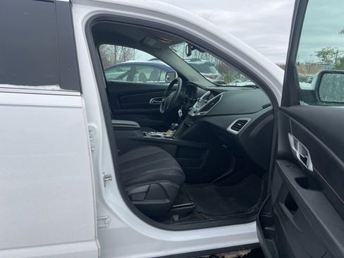 Used 2017 GMC Terrain SLE image 28