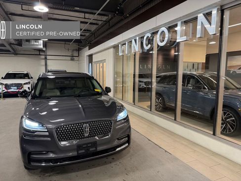 Used 2023 Lincoln Aviator AWD w/ Premium Package image 1