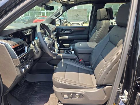 New 2026 GMC Yukon Denali w/ Advanced Technology Package AWD/4WD image 39