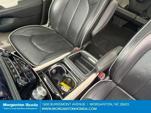 Used 2023 Chrysler Pacifica Limited w/ Uconnect Theater Family Group AWD/4WD image 22